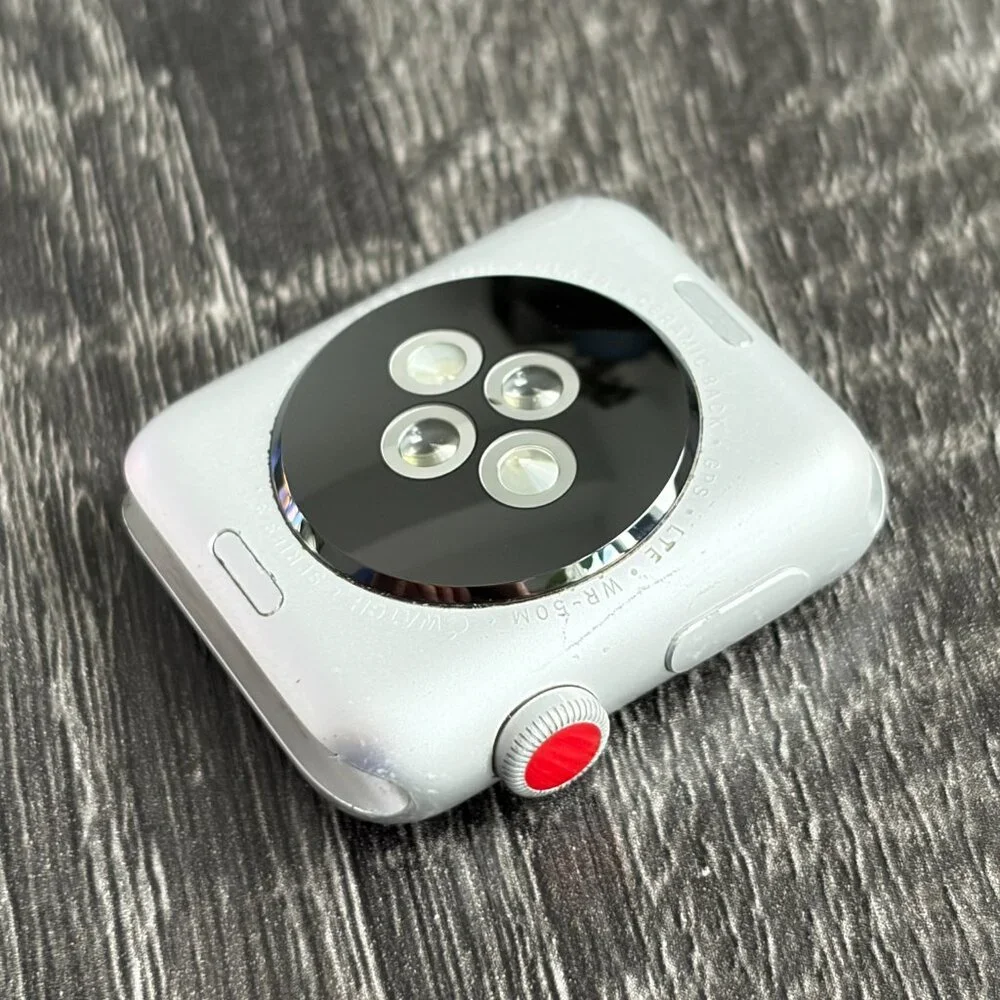 Apple Watch Series 3 – 42mm – Aluminum – Cellular - Fair Condition